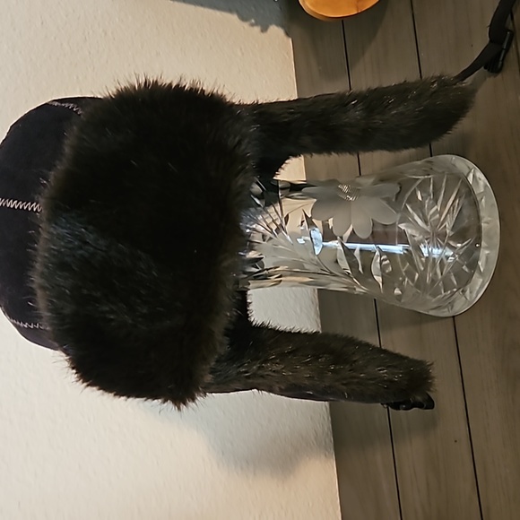 Icelandic trapper hat with faux fur flaps. - Picture 2 of 7